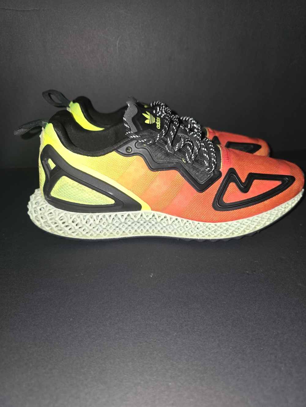 🔥 Adidas Neon Statement Sneakers 🧡💛 Men’s 6.5 / Women’s 8